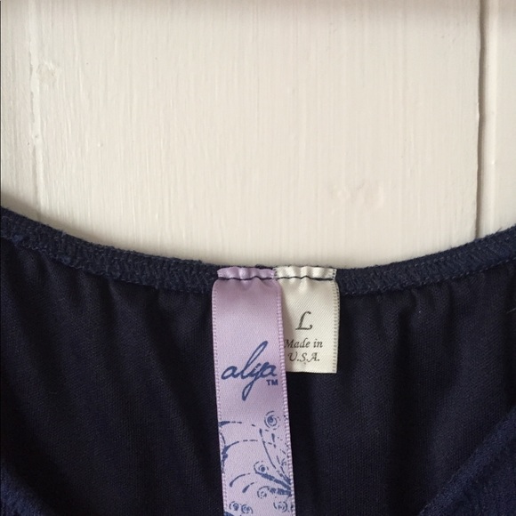 Francesca’s Alya Navy off shoulder dress size L - Picture 2 of 4